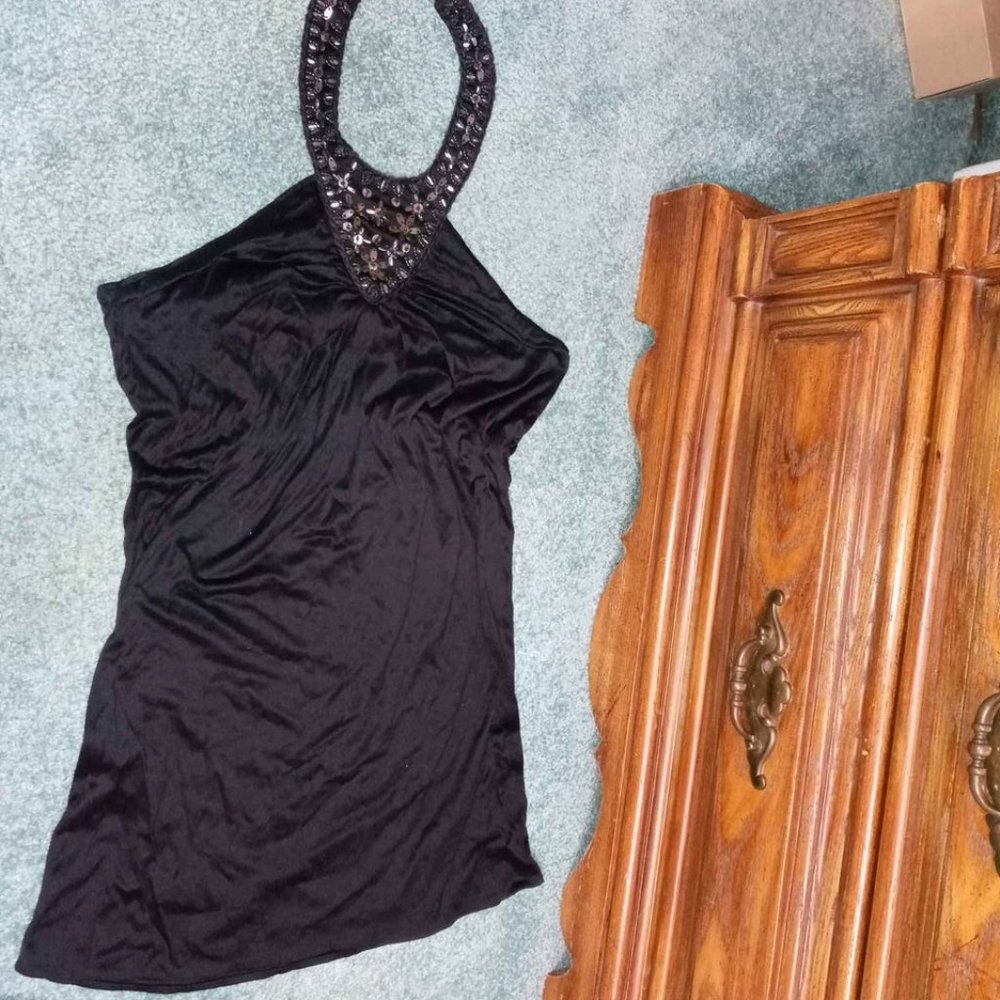 Dana buchman black halter top size M